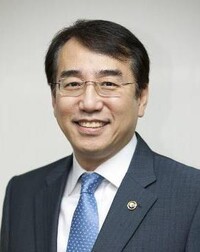 이석준 전 국구조정실장.