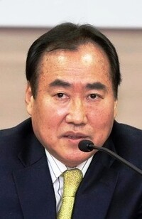 최성용 대한역도연맹 회장.
