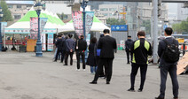 코로나19 백신 접종 뒤 이상반응 4건, 첫 피해보상 결정