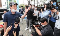 경찰, ‘대북전단 살포·취재진 폭행’ 박상학 구속영장 신청