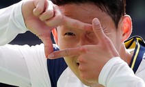 손흥민, 전반만 뛰고도 멀티골… 새 시즌 기대감 ‘상승’