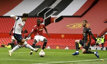 복귀한 손흥민, 2골 1도움 펄펄…토트넘, 맨유에 6-1 대승