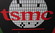 ‘일본 공급사 활용’ 전략 세운 TSMC…고민하는 삼성전자 왜?