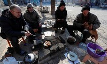 “사람이 살 수 없는 곳” 마리우폴에 12만명의 시민이 남아 있다