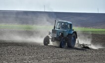 밀·옥수수 사재기·수출통제…우크라발 ‘식량전쟁’ 이제 시작일 뿐