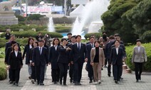 [포토] 의석 한 석의 무게…진보당 강성희 의원 첫 등원날