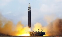 북한, ICBM 추정 미사일 발사…‘미 정찰기 격추’ 경고 직후