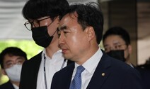 민주 ‘돈봉투 사건’, 윤관석 입에 수사 본격화 여부 달렸다