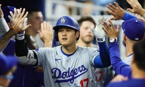 오타니 48호포…MLB 최초 ‘50-50’에 2개씩 남았다