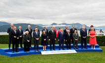 ‘러시아 돈으로 우크라 돕자’…G7, 동결자산 쥐고 골머리
