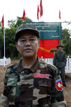 다운타만 학생군 기지에서 탄케 버마학생민주전선(ABSDF) 의장. 정문태 분쟁지역 전문기자