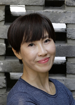 소설가 정유정. <한겨레> 자료사진 소설가 정유정. <한겨레> 자료사진