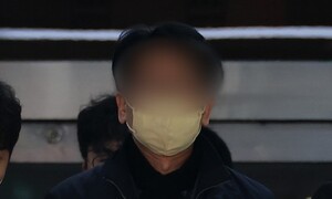 [사설] 비뚤어진 정치 신념이 낳은 테러, 혐오의 뿌리 밝혀야