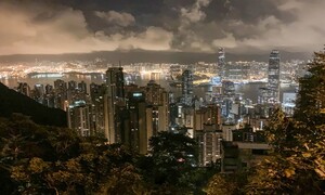 홍콩의 밤은 여전히 아름다운지