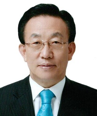 민주평화통일자문회의 수석부의장에 임명된 김관용 전 경북지사. 대통령실 제공
