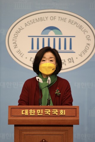 심상정 정의당 대선 후보가 14일 국회에서 ‘재생에너지 확대 비전’ 기자회견을 열었다. 정의당 제공