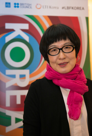 김혜순 시인. 문학과지성사 제공