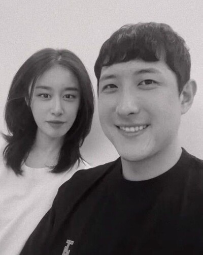 왼쪽부터 티아라 지연과 황대균 선수. 인스타그램 갈무리