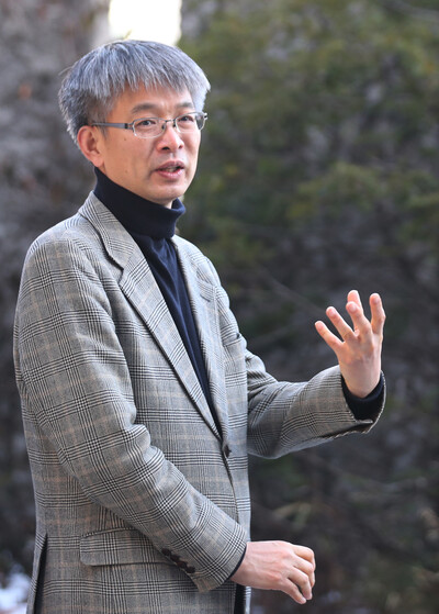 심영섭 경희사이버대 겸임교수가 18일 오전 서울 마포구 공덕동 한겨레신문사에서 인터뷰를 했다. 백소아 기자 thanks@hani.co.kr