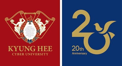 ▲경희사이버대학교 개교 20주년 기념 엠블럼은 대학의 한계를 뛰어넘어 미래 대학으로 도약하는 모습을 날아오르는 비둘기로 숫자 0에 담아 표현하고, 숫자 2와 0을 연결해 가상과 현실의 상호 연결과 오프라인과 온라인의 조화를 형상화했다. 경희사이버대 제공 ▲경희사이버대학교 개교 20주년 기념 엠블럼은 대학의 한계를 뛰어넘어 미래 대학으로 도약하는 모습을 날아오르는 비둘기로 숫자 0에 담아 표현하고, 숫자 2와 0을 연결해 가상과 현실의 상호 연결과 오프라인과 온라인의 조화를 형상화했다. 경희사이버대 제공
