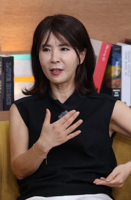 지난 20일 오후 서울 마포구 공덕동 한겨레신문사 스튜디오에서 통일문화재단 ‘엠제트 팝콘: 세대공감’ 토크쇼가 열리고 있다. 최명화. 이종근 선임기자 root2@hani.co.kr