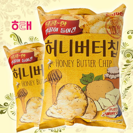 밀려드는 주문에 품절사태까지 빚은 해태제과의 &lt;허니버터칩&gt; 개발자 정명교 연구소장이 19일 오전 서울 용산구 남영동 사무실에서 허니버터칩을 손으로 들어 보이고 있다. 신소영 기자 viator@hani.co.kr