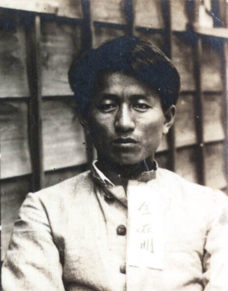 체포되고 한 달쯤 지난1928년 8월11일 초췌한 모습의 김재명. 경기도경찰부 형사과에서 촬영. 임경석 제공