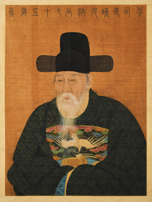 1719년 숙종 임금으로부터 &lt;기사계첩&gt;을 하사받은 중신 홍만조(1645~1725)의 초상화. 당대 기로소에 입소한 회원이었다.