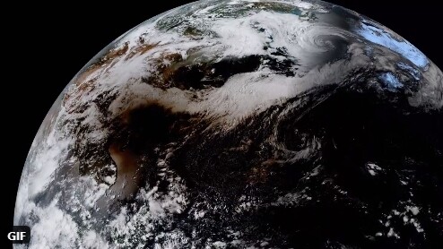 고도 3만6천km 히마와리8호 위성에서 찍은 달 그림자.