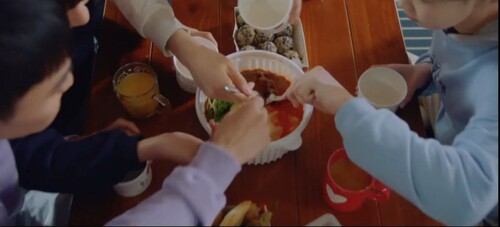 1. “이 떡볶이 불나게 매운데 맛있다.”