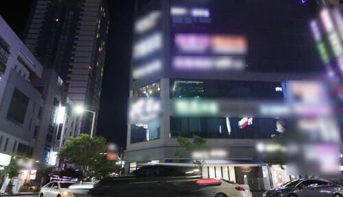 코로나19 확진자가 다수 발생한 광주 상무지구 유흥업소 전경. 연합뉴스