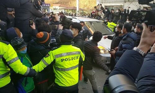 “떠날 수도 없고…” 조두순 출소에 새벽부터 나온 주민들 분노