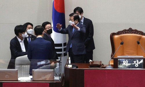 민주당 ‘필리버스터 강제 종료안’ 낸다…김태년 “전원 참석하라”