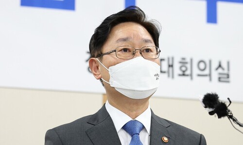 ‘통신자료 조회’ 박범계·법무부 입장 충돌, 뒤에는 검찰 입김?