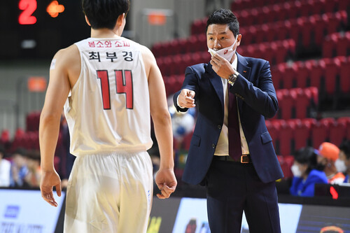 전희철 에스케이 신임 감독. KBL 제공