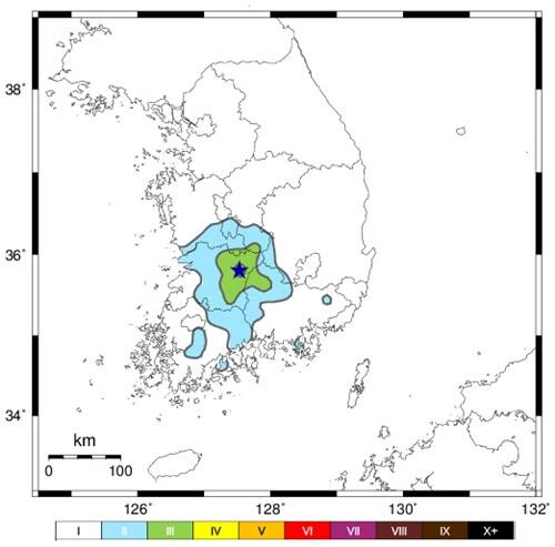 기상청은 29일 오후 7시 7분께 전북 장수군 북쪽 17㎞ 지역(천천면)에서 규모 3.5 지진이 발생했다고 기상청이 밝혔다. 진원의 깊이는 6㎞로 추정됐다. 기상청 제공.