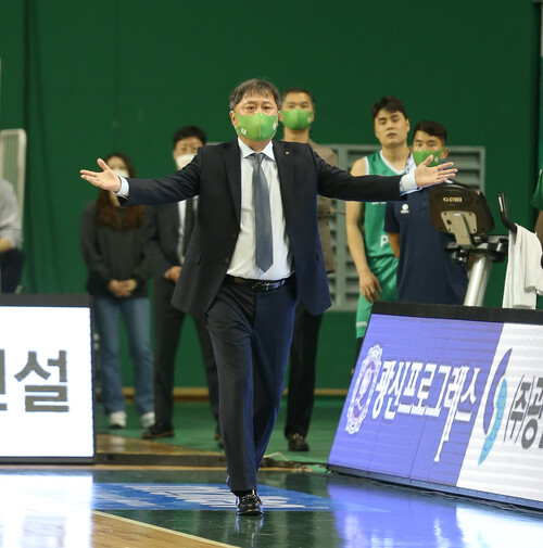 이상범 디비 감독. KBL 제공