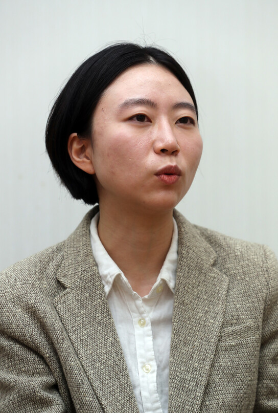 남수빈 읻다 편집자는 “단지 책을 소개만 하는 것이 아니라, 국내 연구자들이 이 책을 어떻게 비평적으로 다루는지, 그것을 어떻게 자기 연구의 자산으로 삼고 다른 작업으로 나아가고 있는지 드러내어, 이 정도 소화할 수 있는 연구자, 작가가 있다는 것을 보여주고 싶다”고 말했다. 김태형 기자 xogud555@hani.co.kr