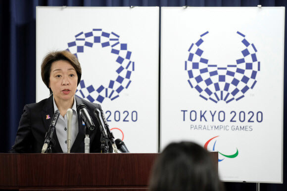도쿄올림픽위원장에 ‘성추행 논란’ 하시모토 취임