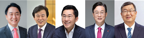 왼쪽부터 이성헌 구청장, 조규일·박경귀·이민근·박일호 시장. 우리글진흥원 제공