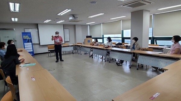 부산시 양성평등기금 공모사업에 선정된 프로그램 '코로나블루, 심리방역으로 시박하게 극복하기'가 부산디지털대에서 진행중이다. 부산디지털대 제공