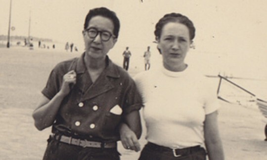 제19회 EBS국제다큐영화제 '페스티벌 초이스' 글로벌 부문 대상작인 '넬리와 나딘'의 한 장면. EIDF 제공