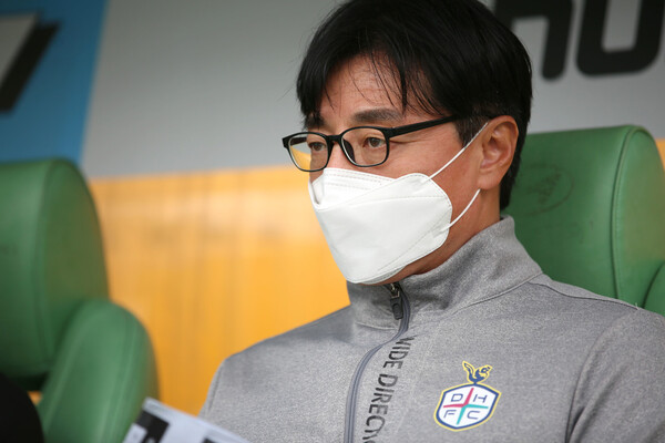 황선홍 대전 하나시티즌 감독. 한국프로축구연맹 제공