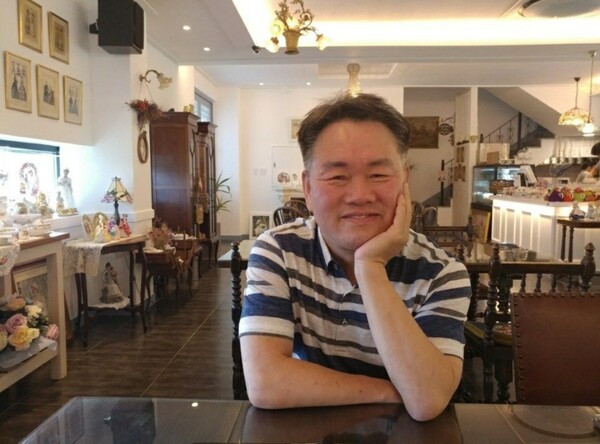 ‘한국 대통령 탄핵관련 뉴스프레임 연구’로 언론학 박사학위를 받은 서일환씨.