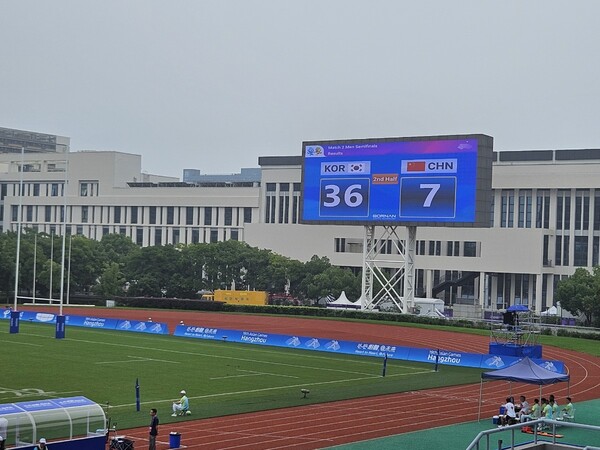 한국은 이날 경기 시작 1분 만에 장용흥의 트라이에 이어 정연식의 득점으로 초반 10-0으로 달아나며 중국의 기세를 완전히 꺾었다. 대한럭비협회 제공