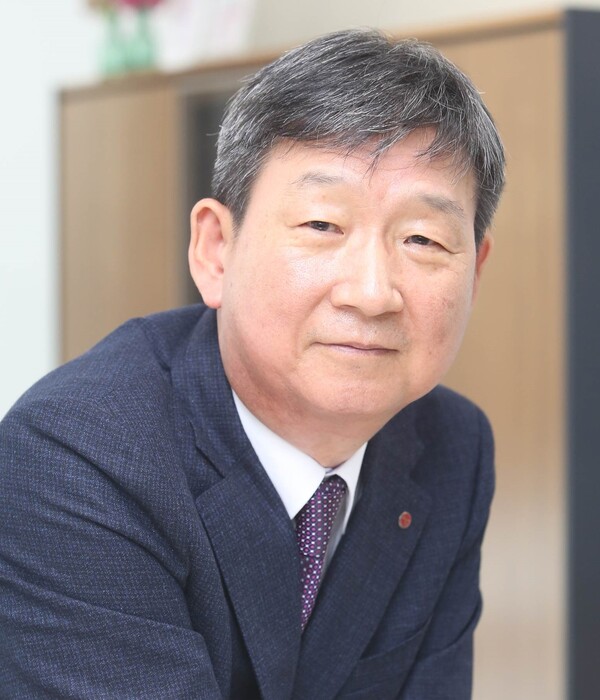 LG유플러스, 새 CEO에 ‘통신 전문가’ 황현식 컨슈머사업총괄