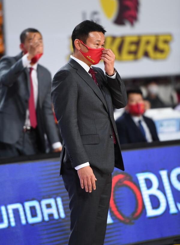 조성원 창원 엘지 감독. KBL 제공