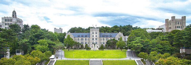 고려대학교 서울캠퍼스 본관 전경. 고려대학교 제공.