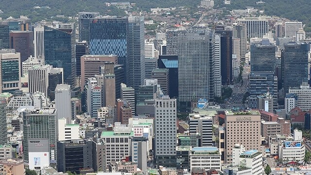 서울 남산에서 바라본 종로 일대 기업 빌딩들. 연합뉴스