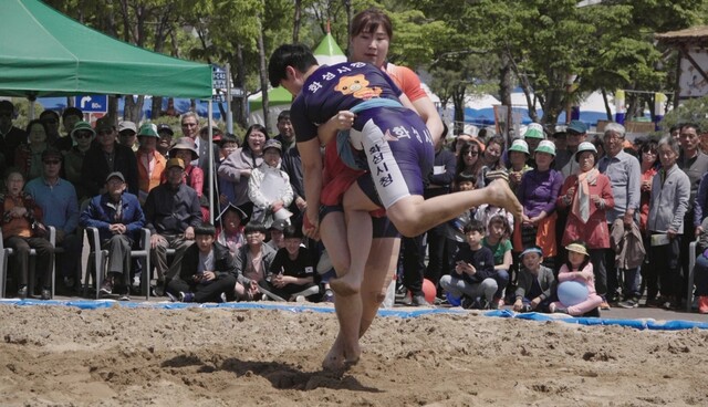 제25회 서울국제여성영화제 상영작 ‘모래바람’ . 서울국제여성영화제 제공